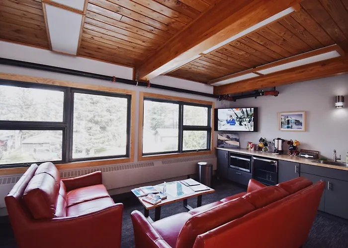 Seward Adventure Lodge