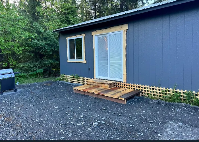 Spruce Goose Lodge